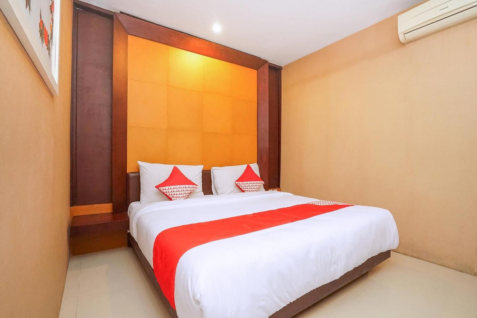 Istana Permata Ngagel Hotel Surabaya Luaran gambar