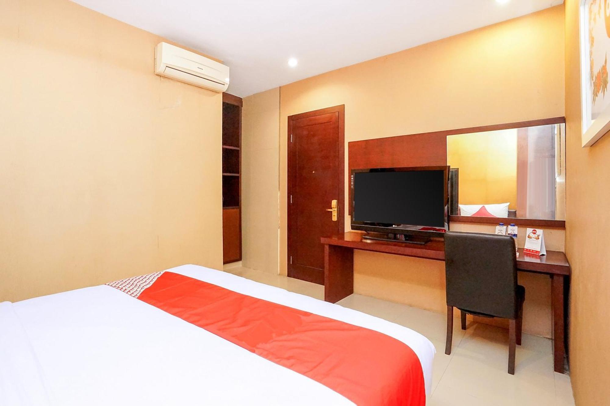 Istana Permata Ngagel Hotel Surabaya Luaran gambar