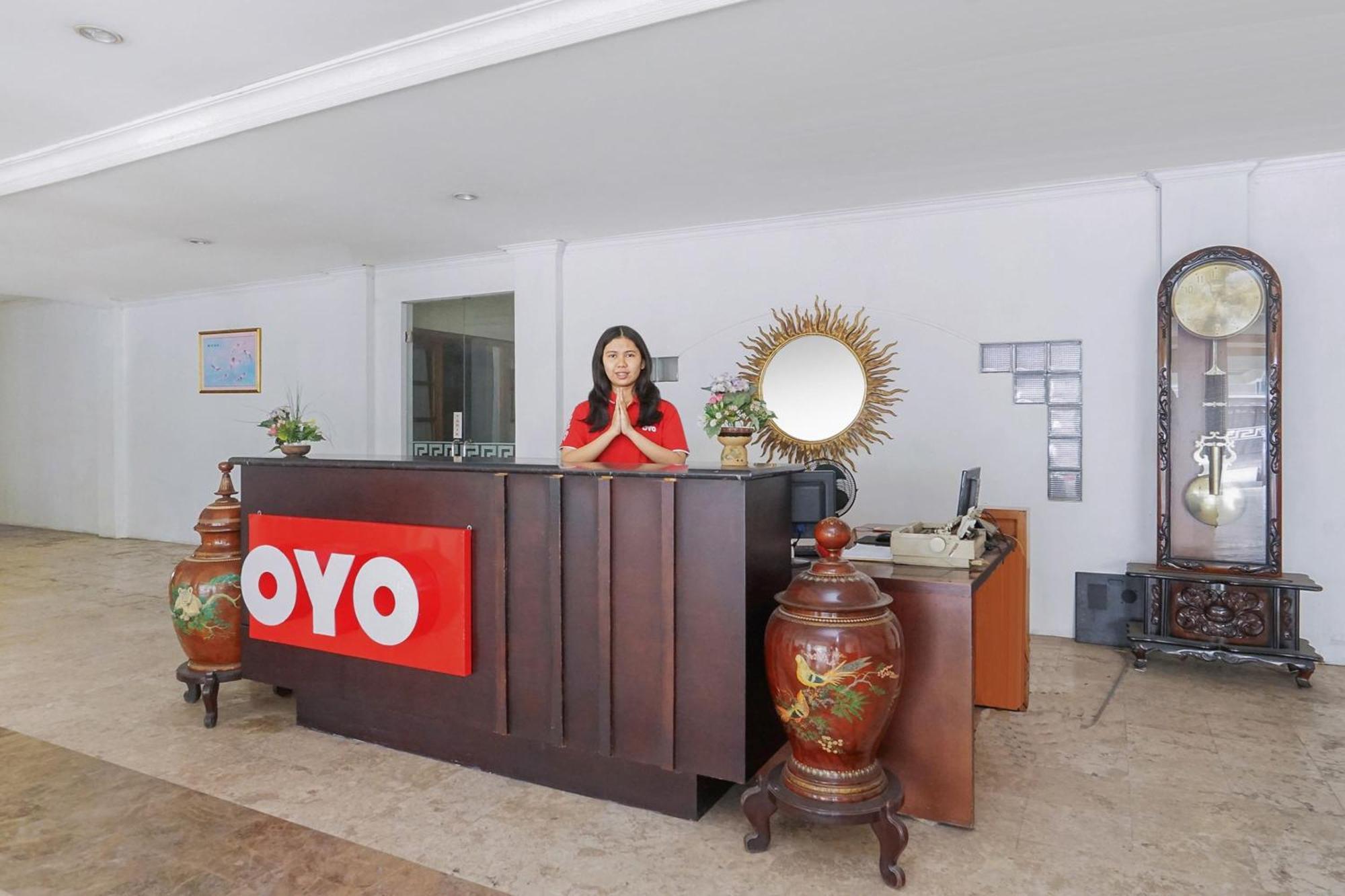Istana Permata Ngagel Hotel Surabaya Luaran gambar