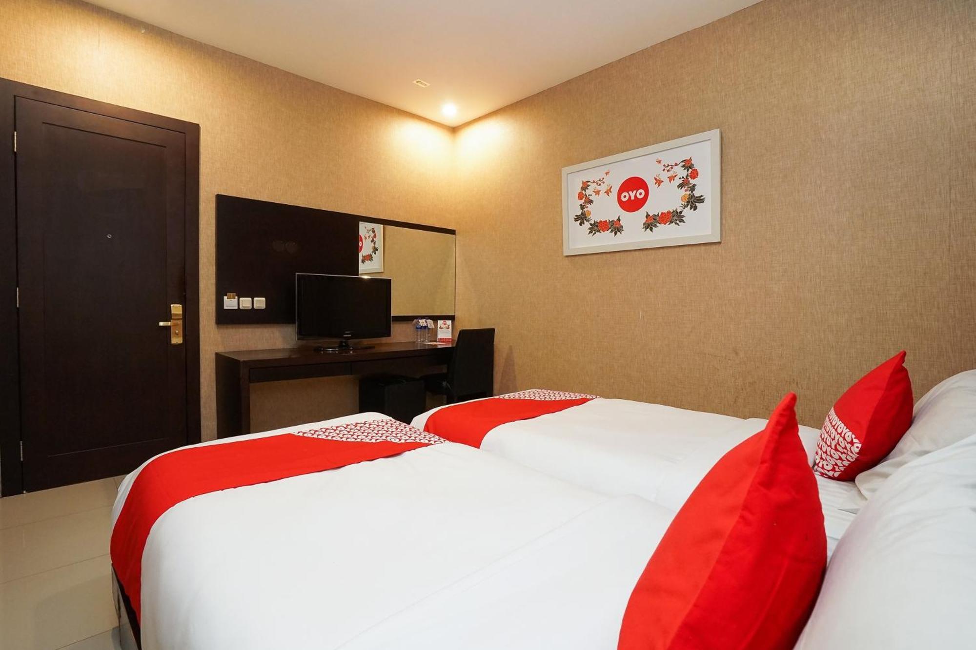 Istana Permata Ngagel Hotel Surabaya Luaran gambar
