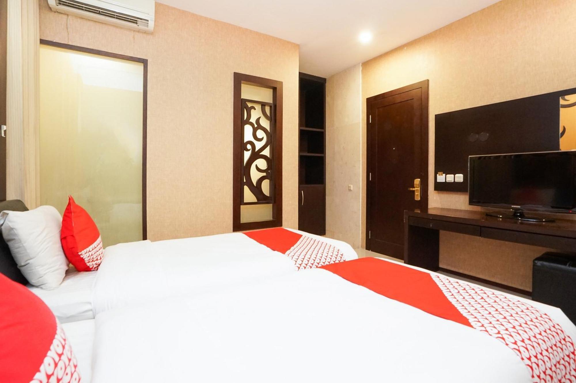Istana Permata Ngagel Hotel Surabaya Luaran gambar