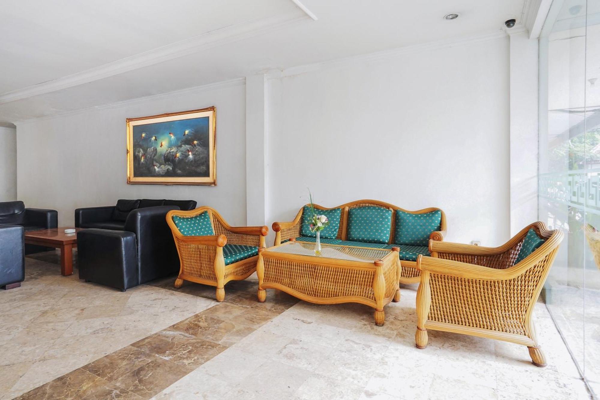 Istana Permata Ngagel Hotel Surabaya Luaran gambar