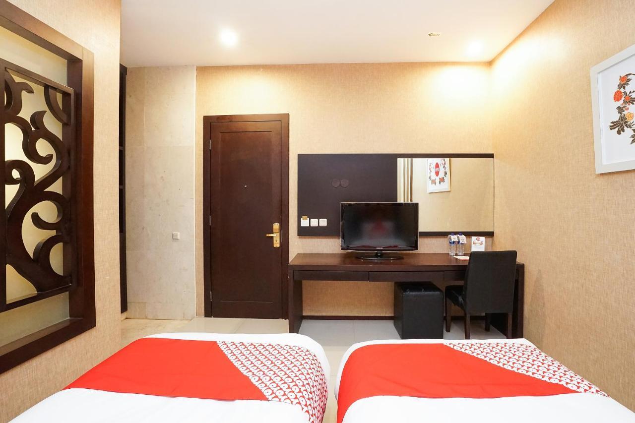 Istana Permata Ngagel Hotel Surabaya Luaran gambar
