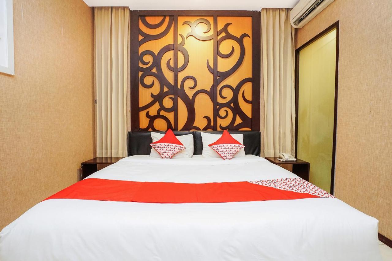 Istana Permata Ngagel Hotel Surabaya Luaran gambar