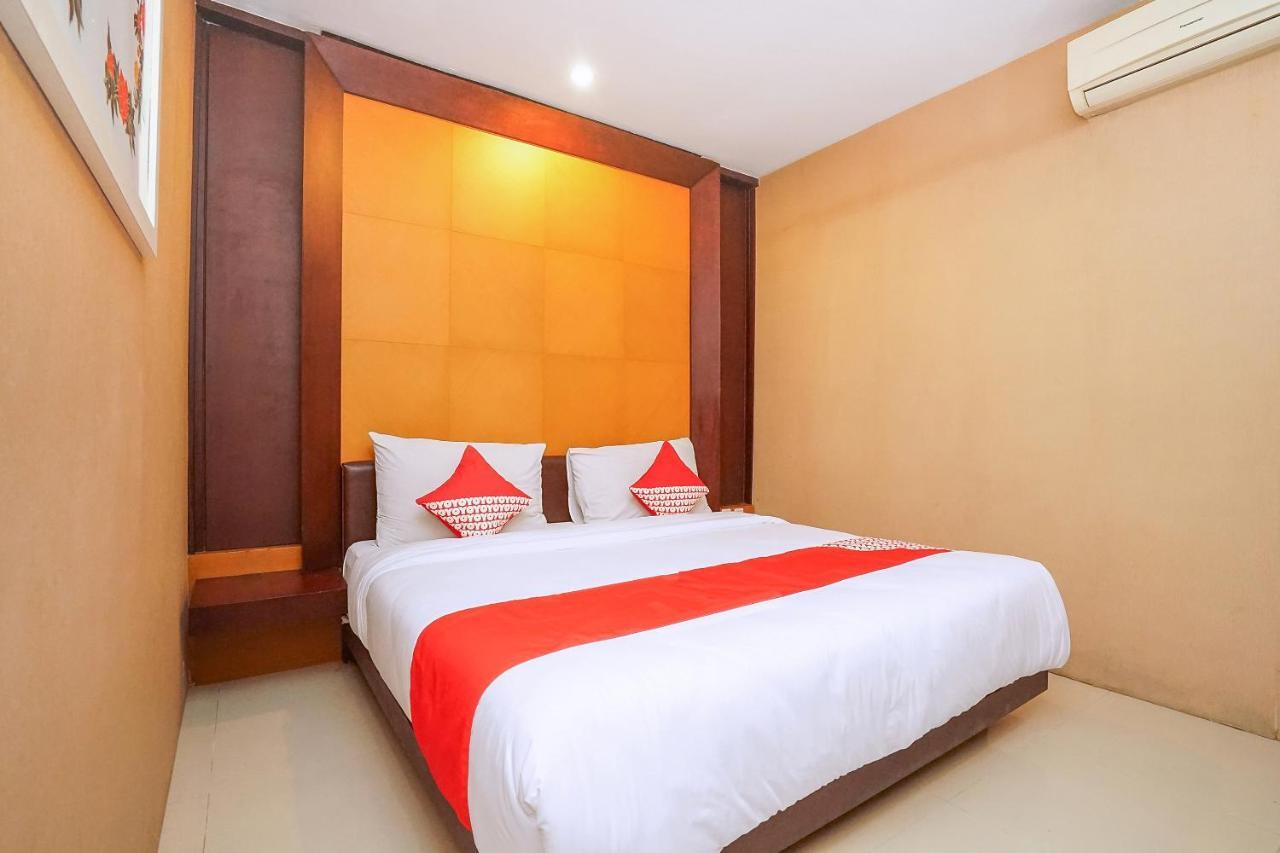Istana Permata Ngagel Hotel Surabaya Luaran gambar