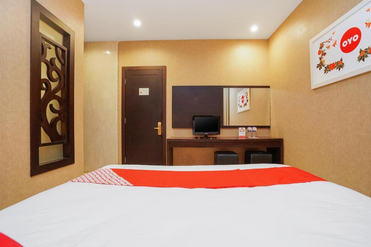 Istana Permata Ngagel Hotel Surabaya Luaran gambar