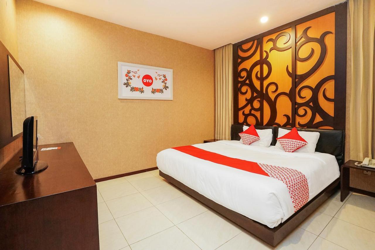 Istana Permata Ngagel Hotel Surabaya Luaran gambar
