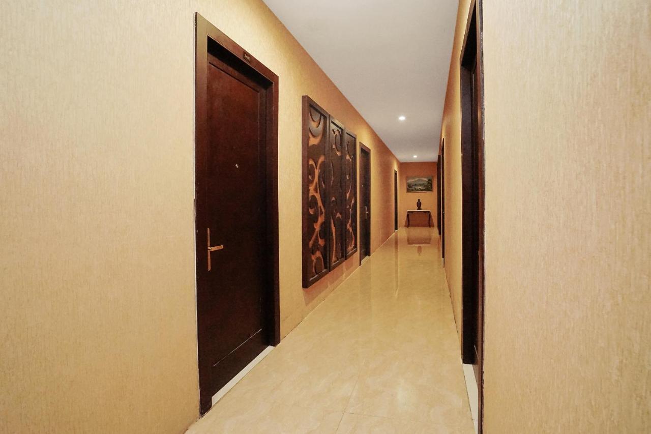 Istana Permata Ngagel Hotel Surabaya Luaran gambar