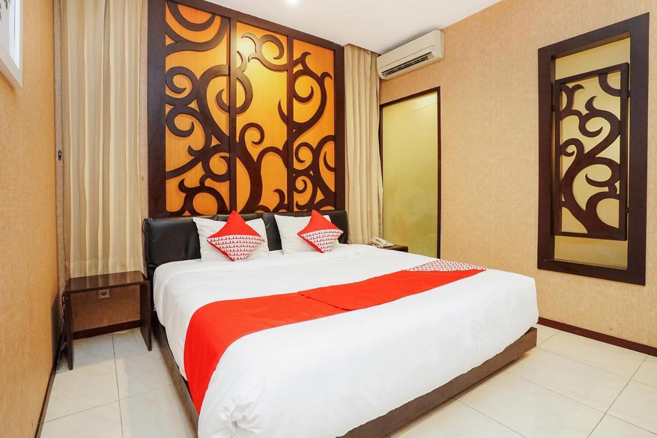 Istana Permata Ngagel Hotel Surabaya Luaran gambar