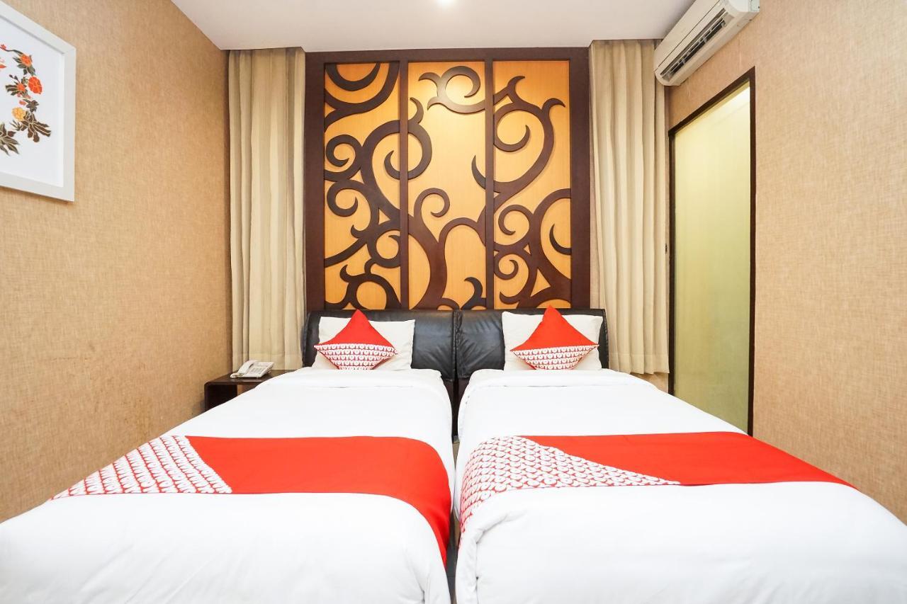 Istana Permata Ngagel Hotel Surabaya Luaran gambar